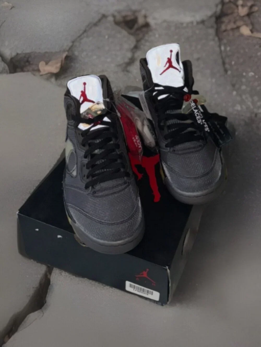 Jordan 5 Retro SP x Off-White Mid Muslin
